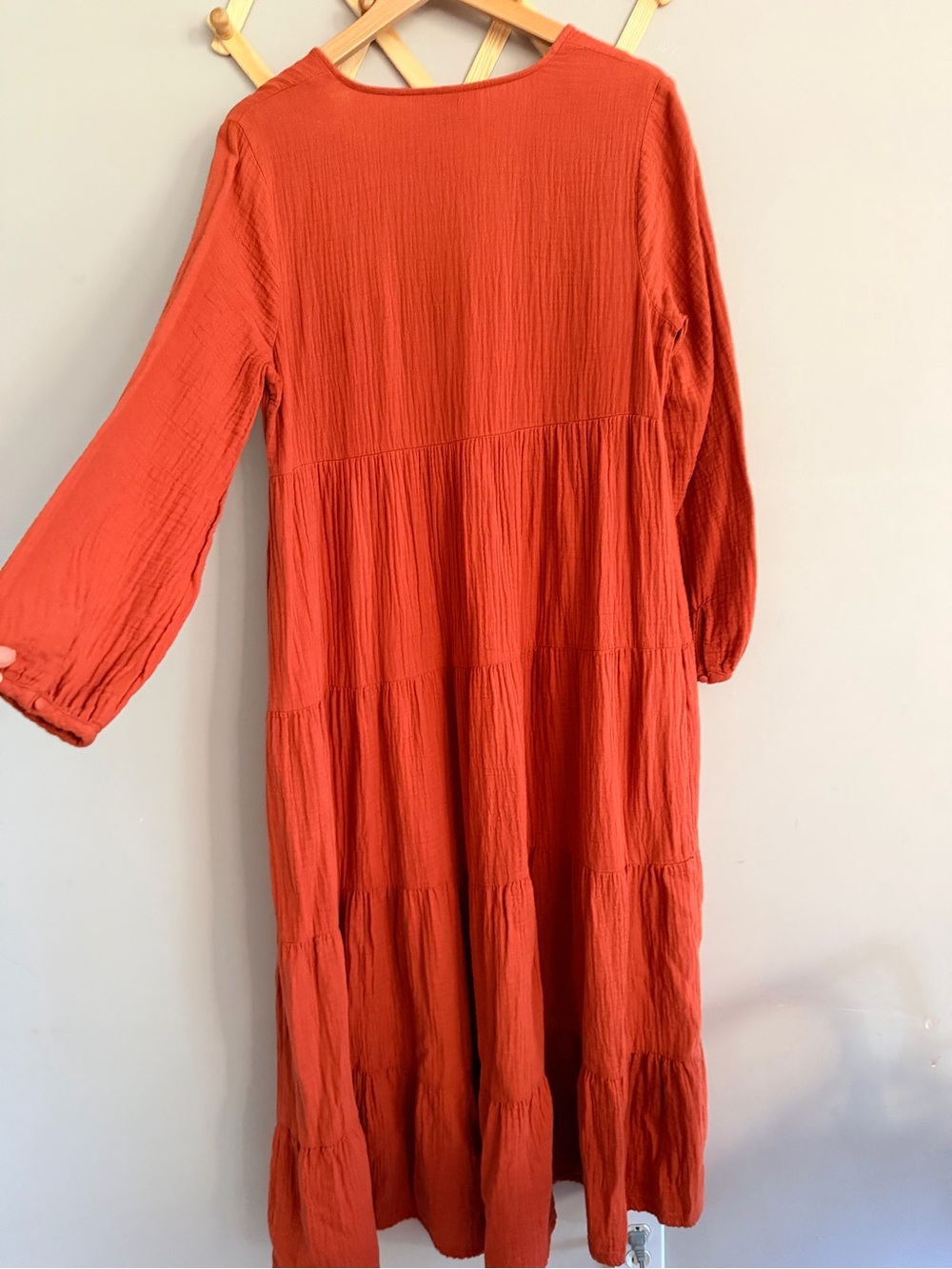 Universal Thread Women's Bell Long Sleeve Tiered Gauze Dress. V-neck size M - Picture 3 of 9